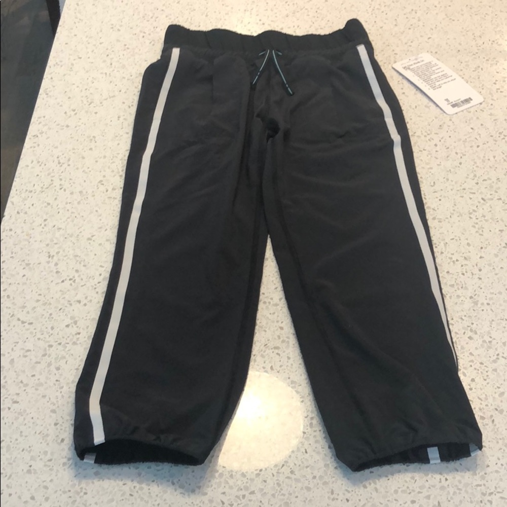 Girls Ivivva get your move on crop